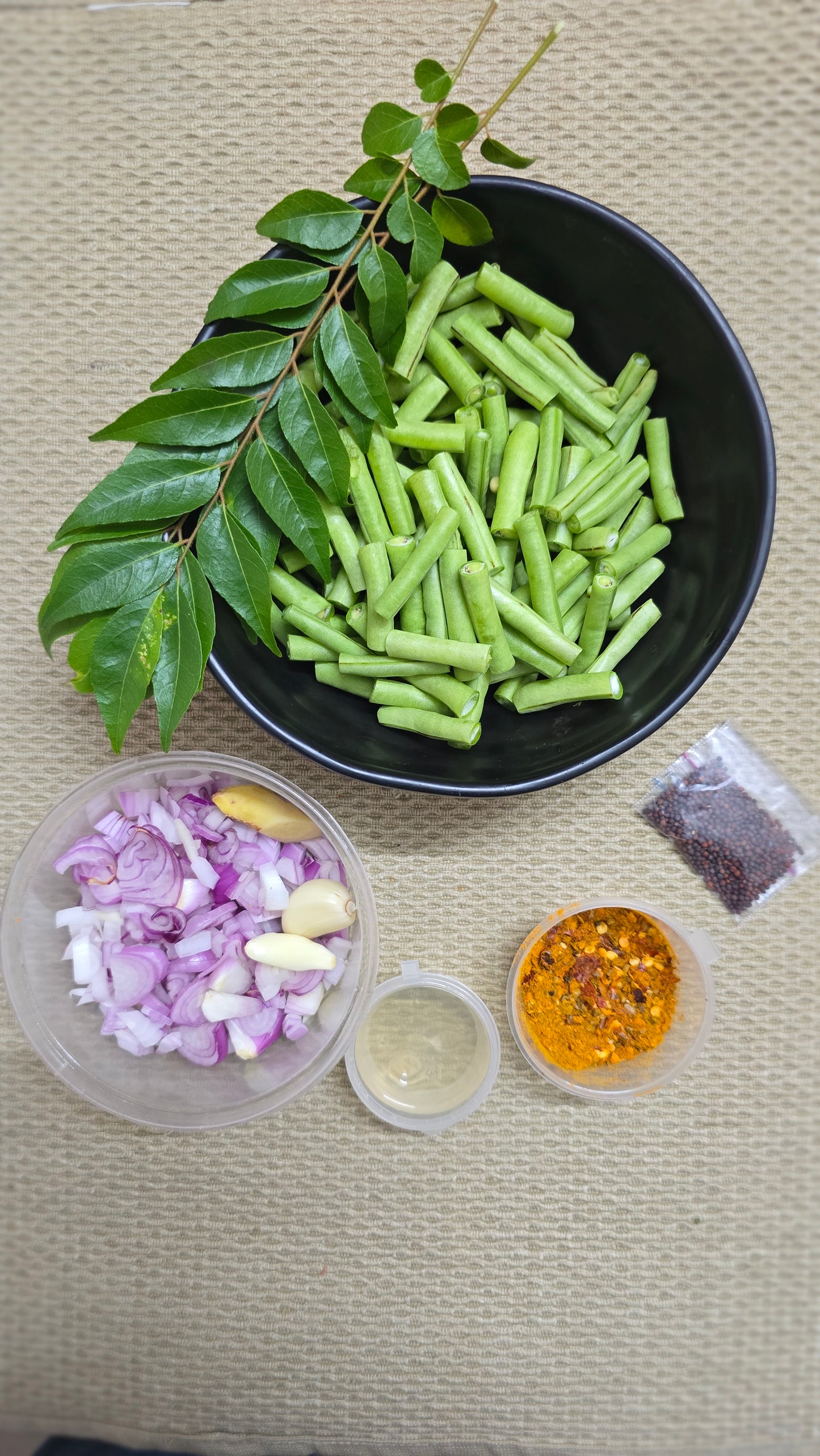 Fresh Payar Mezhukkuperatty  with all ingredients -Ready To Cook -(4 Pax) - Q150