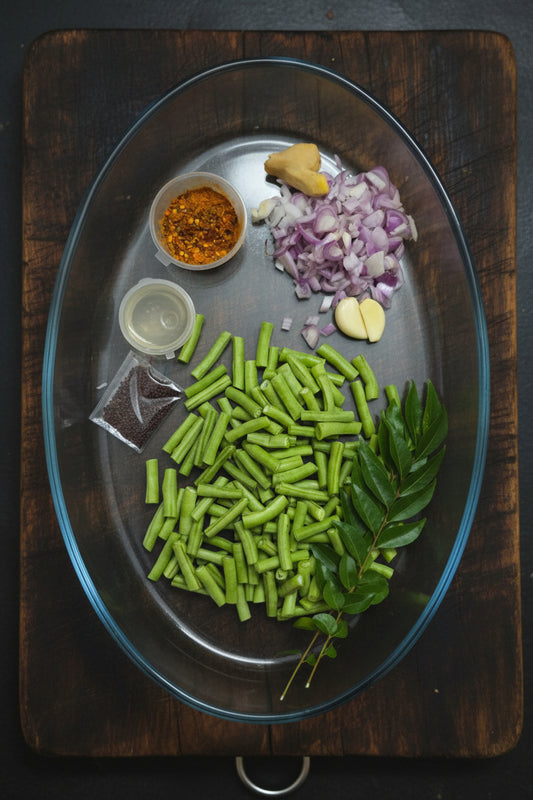 Fresh Payarum Mezhukkuperatty  with all ingredients -Ready To Cook -(4 Pax) - Q150
